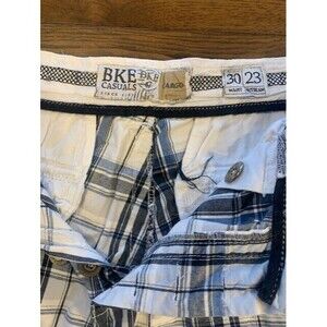 BKE  Athletic Fit Plaid Men’s Cargo Shorts Size 31W x 23 Surfer  Cotton  Biker